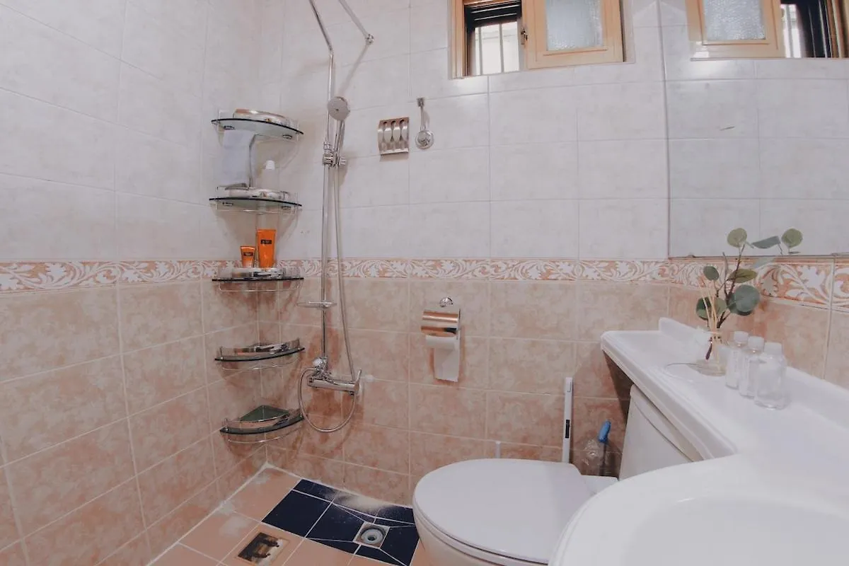 Holiday home 201 Cheongdam Full-Furnished Premium Villa 3 Room Seoul