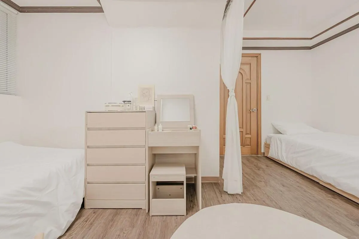 201 Cheongdam Full-Furnished Premium Villa 3 Room Seoul Holiday home