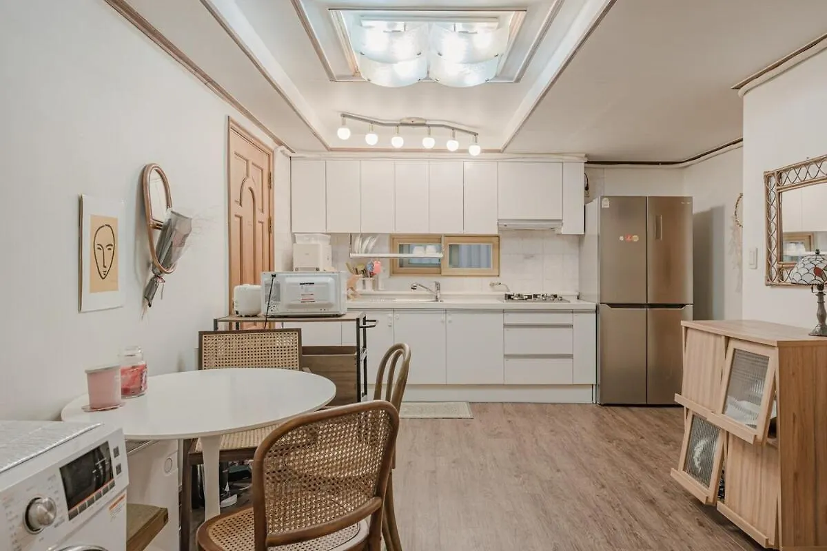 201 Cheongdam Full-Furnished Premium Villa 3 Room Seoul Holiday home