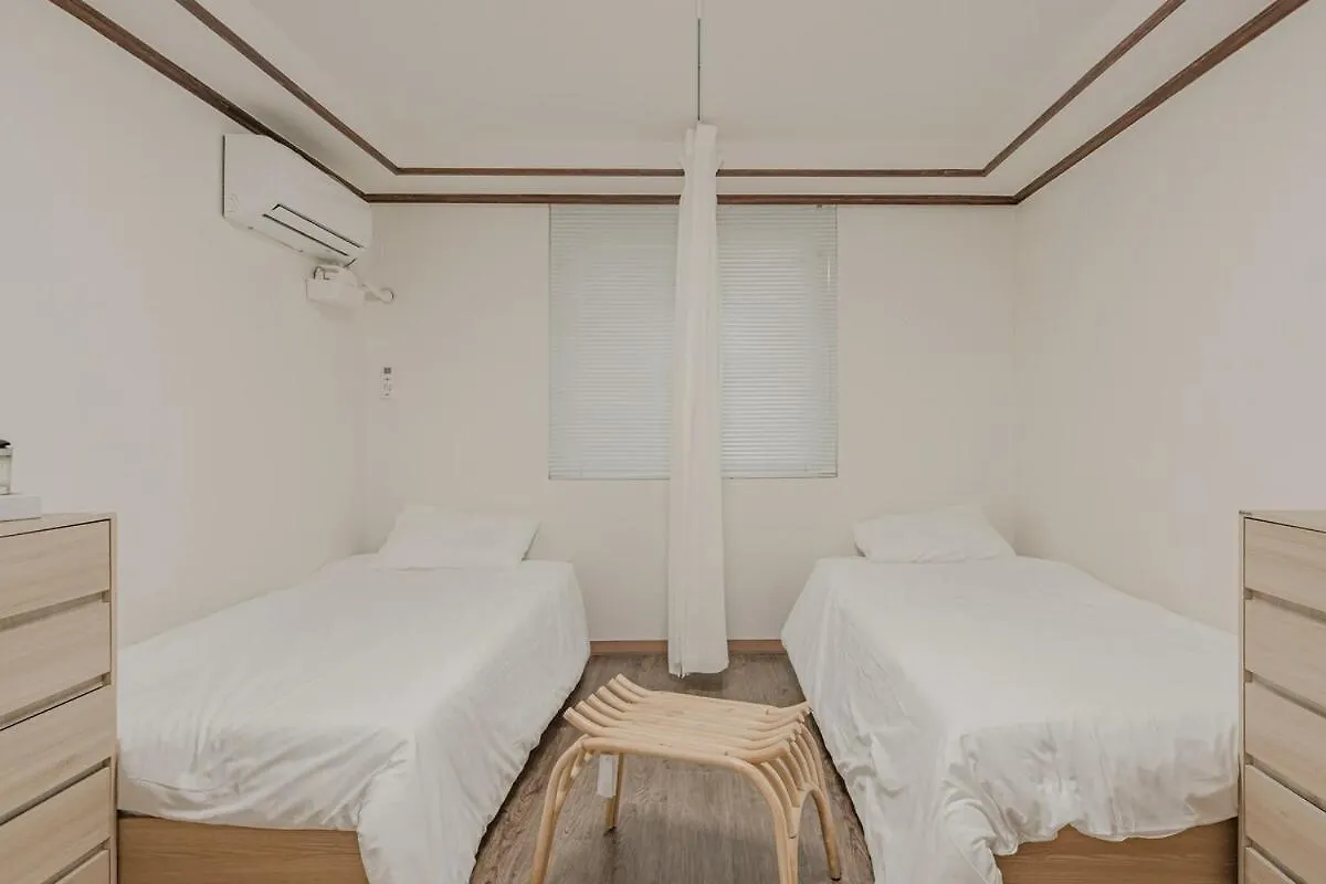 201 Cheongdam Full-Furnished Premium Villa 3 Room Seoul South Korea